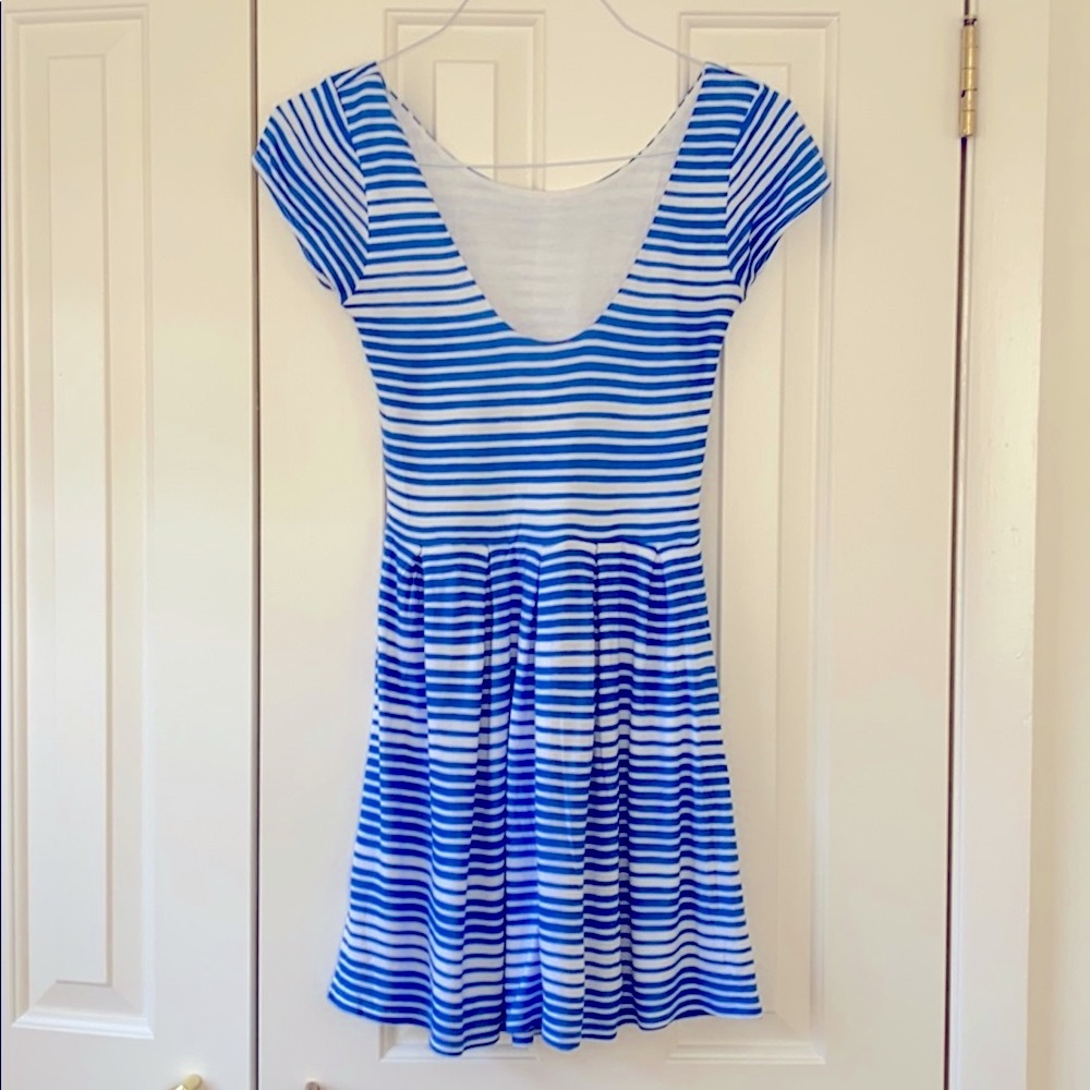 Dress, Looks great on and so comfy!